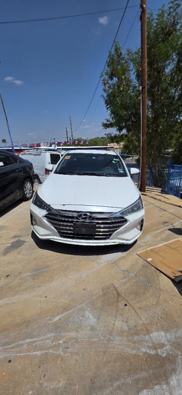 2020 Hyundai Elantra Image 2