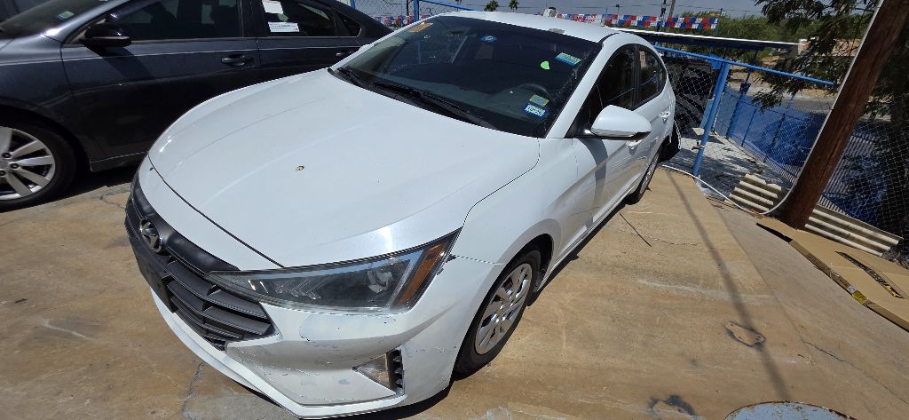 2020 Hyundai Elantra Image 3