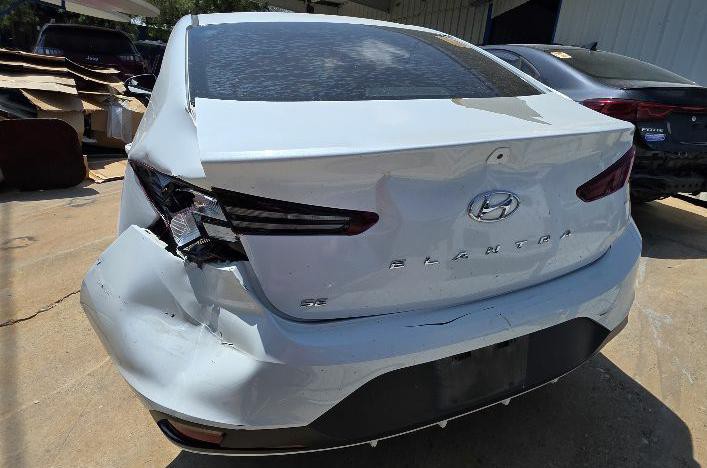2020 Hyundai Elantra Image 4