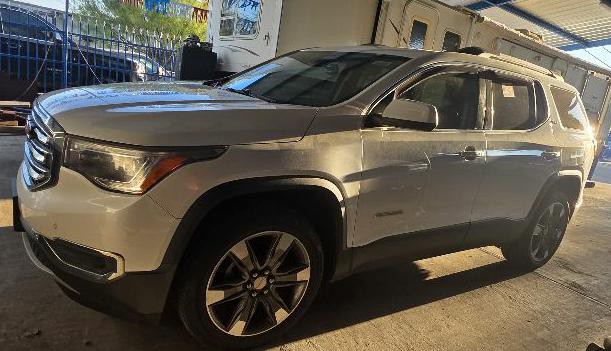 2017 GMC Acadia Image 3