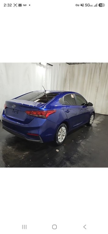 2020 Hyundai Accent Image 3