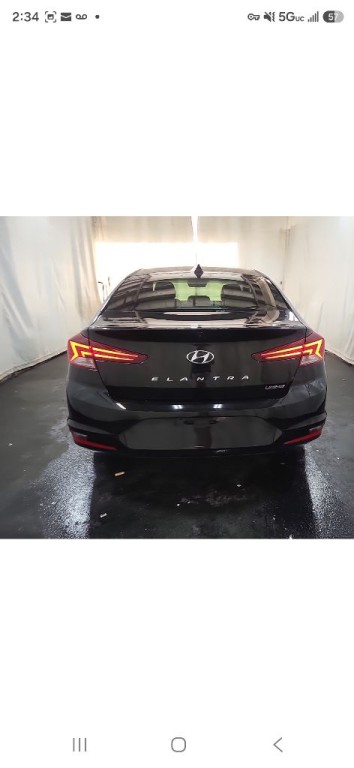 2020 Hyundai Elantra Image 3