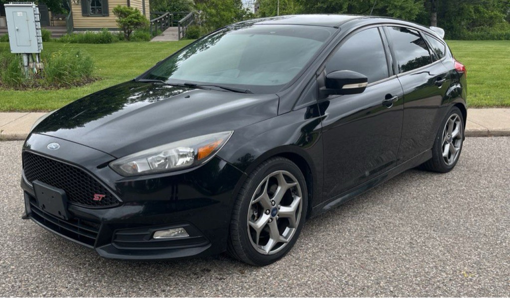 2017 Ford Focus Image 1