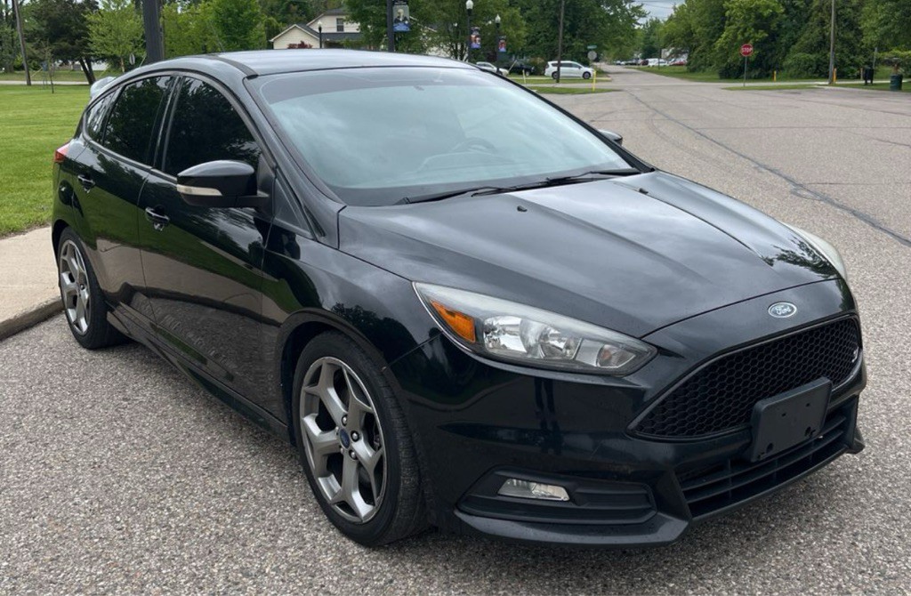 2017 Ford Focus Image 2