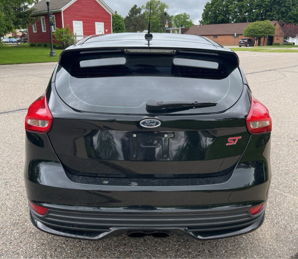 2017 Ford Focus Image 6