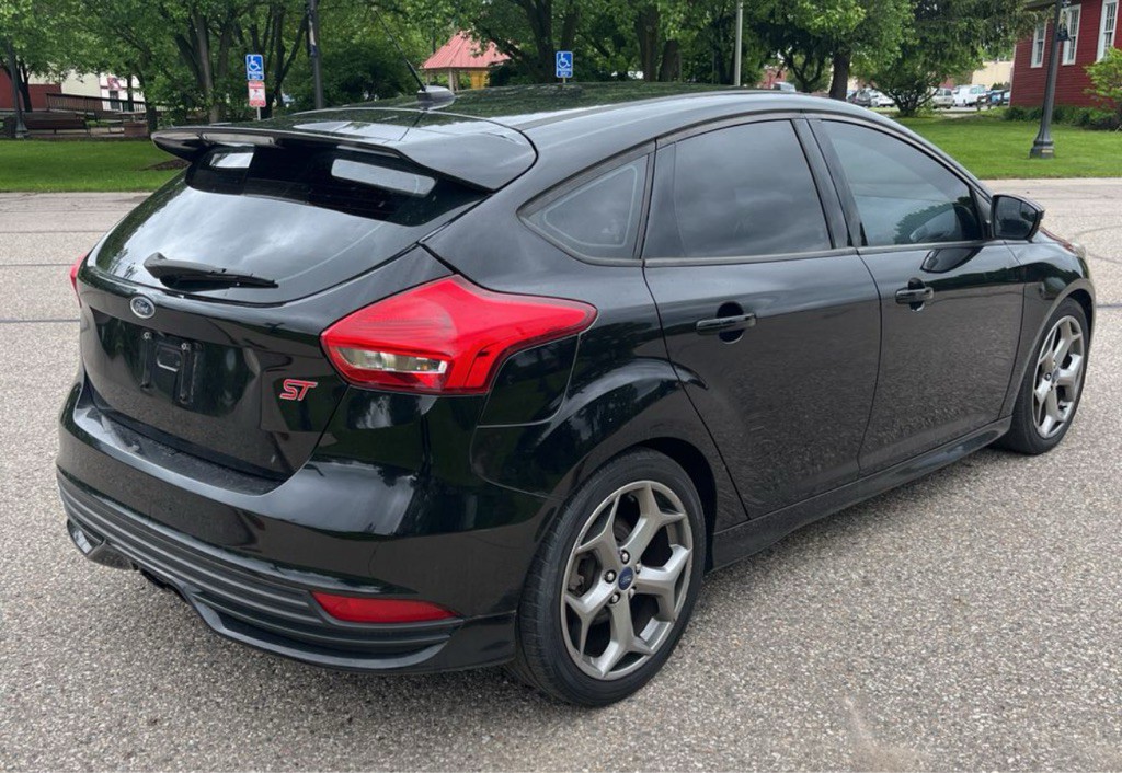 2017 Ford Focus Image 7