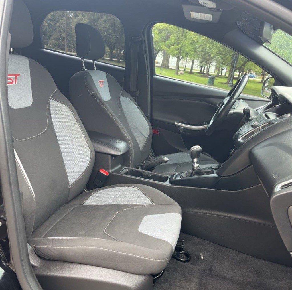2017 Ford Focus Image 9