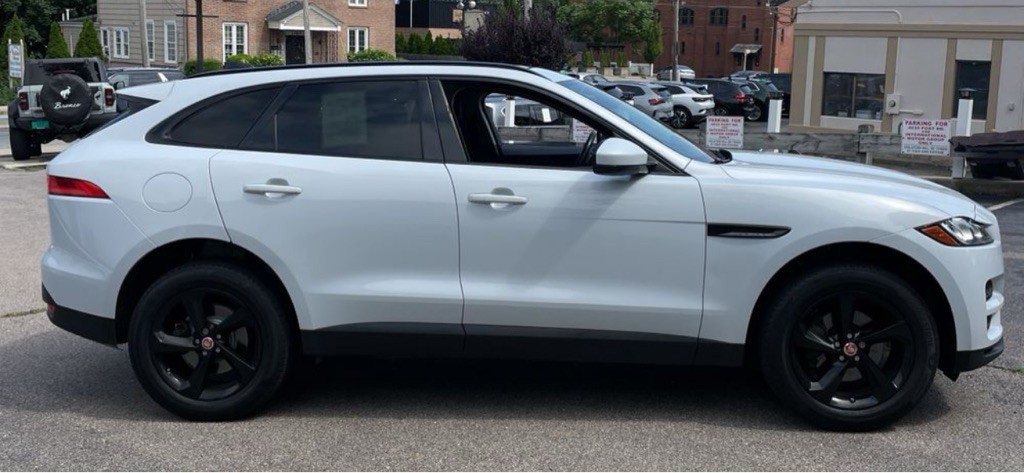 2018 Jaguar F-PACE Image 4