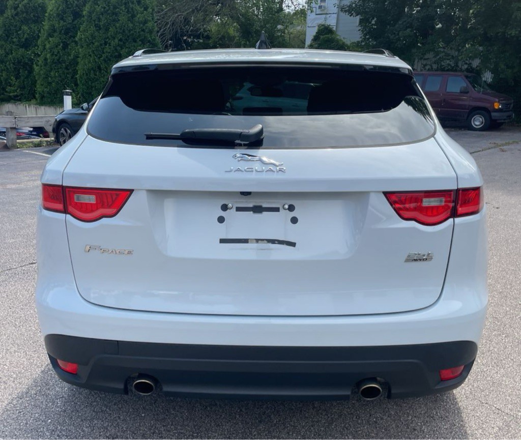 2018 Jaguar F-PACE Image 7