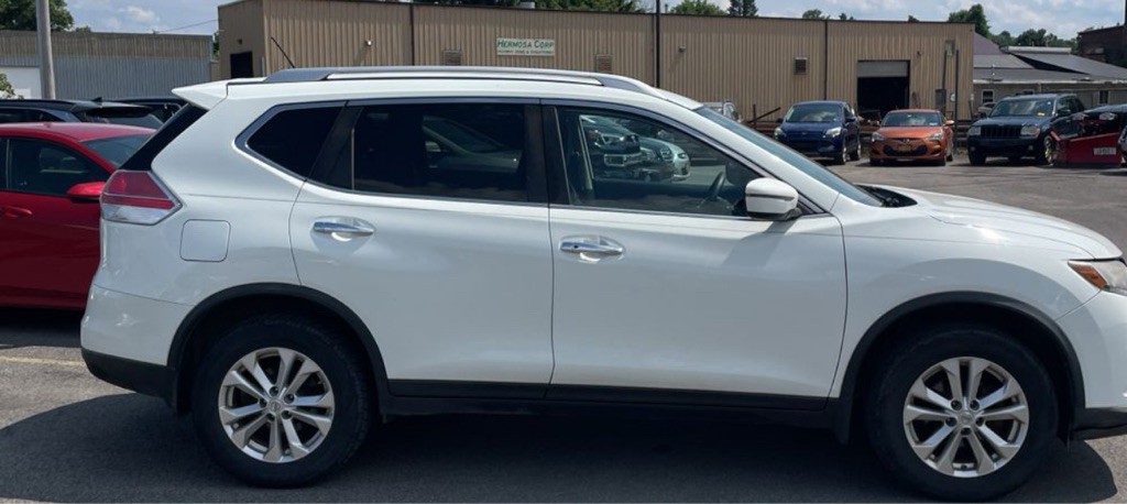 2016 Nissan Rogue Image 4