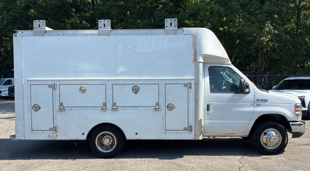 2015 Ford Econoline Image 4