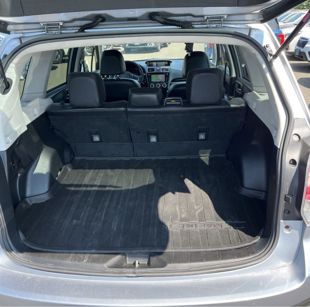 2017 Subaru Forester Image 6