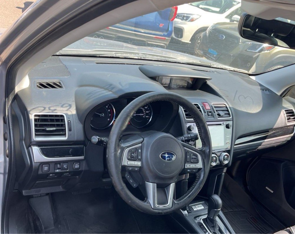 2017 Subaru Forester Image 9