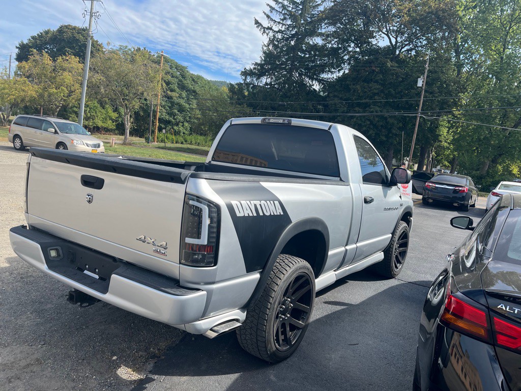 2005 Dodge Ram 1500 Image 3