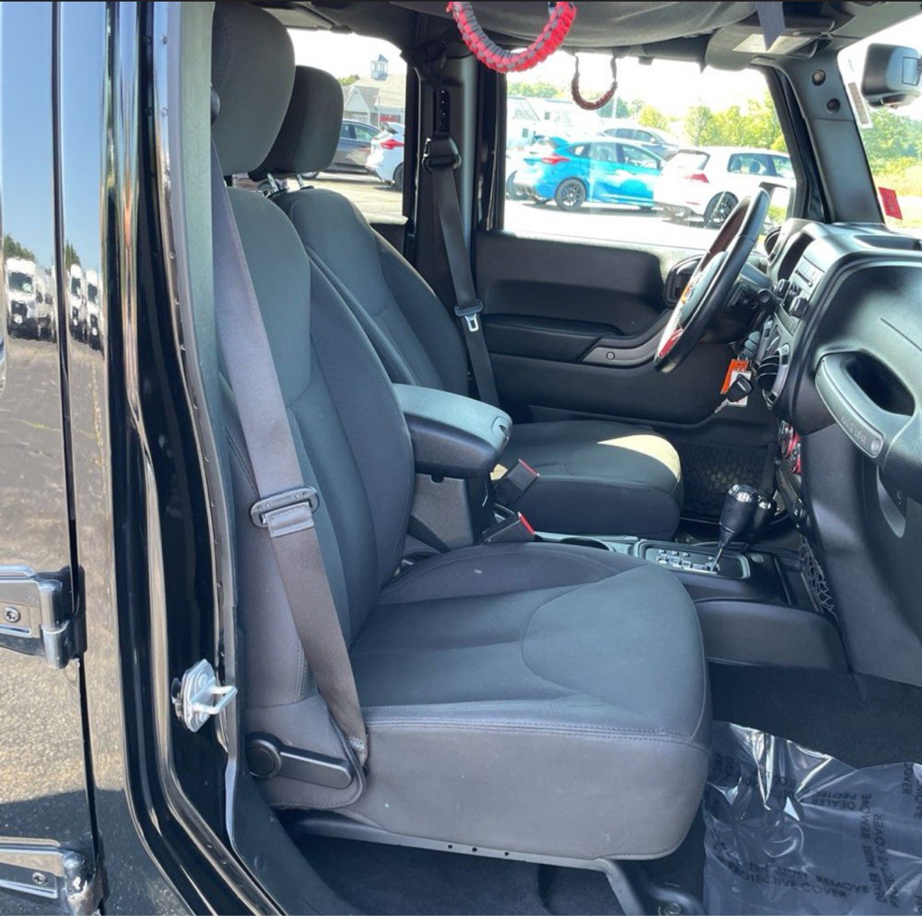 2017 Jeep Wrangler Unlimited Image 9