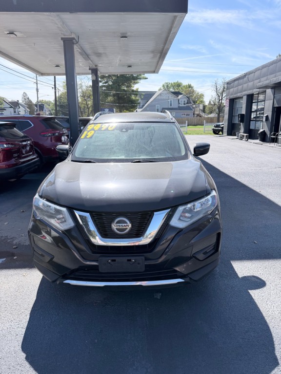 2019 Nissan Rogue Image 3