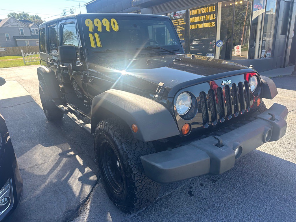 2011 Jeep Wrangler Unlimited Image 2
