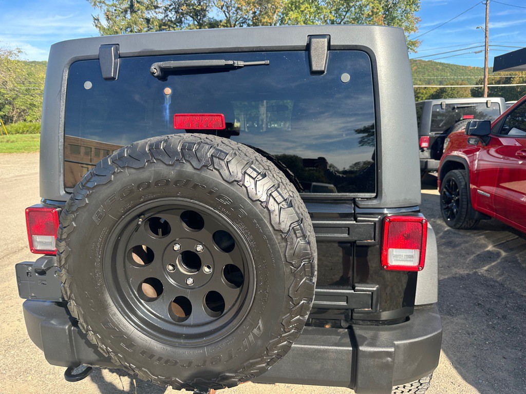 2011 Jeep Wrangler Unlimited Image 7