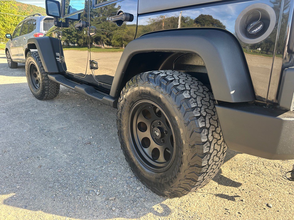 2011 Jeep Wrangler Unlimited Image 9