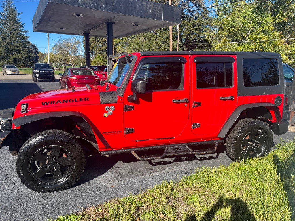 2015 Jeep Wrangler Unlimited Image 2