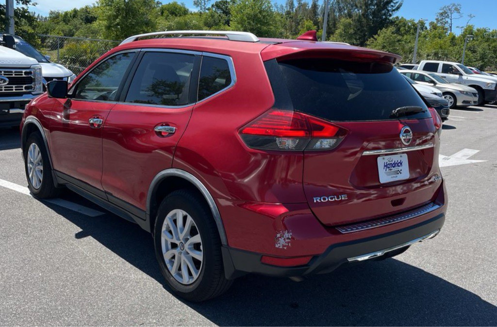 2017 Nissan Rogue Image 4