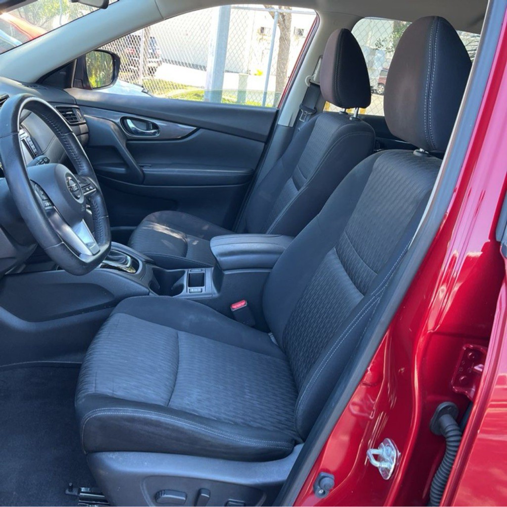 2017 Nissan Rogue Image 6