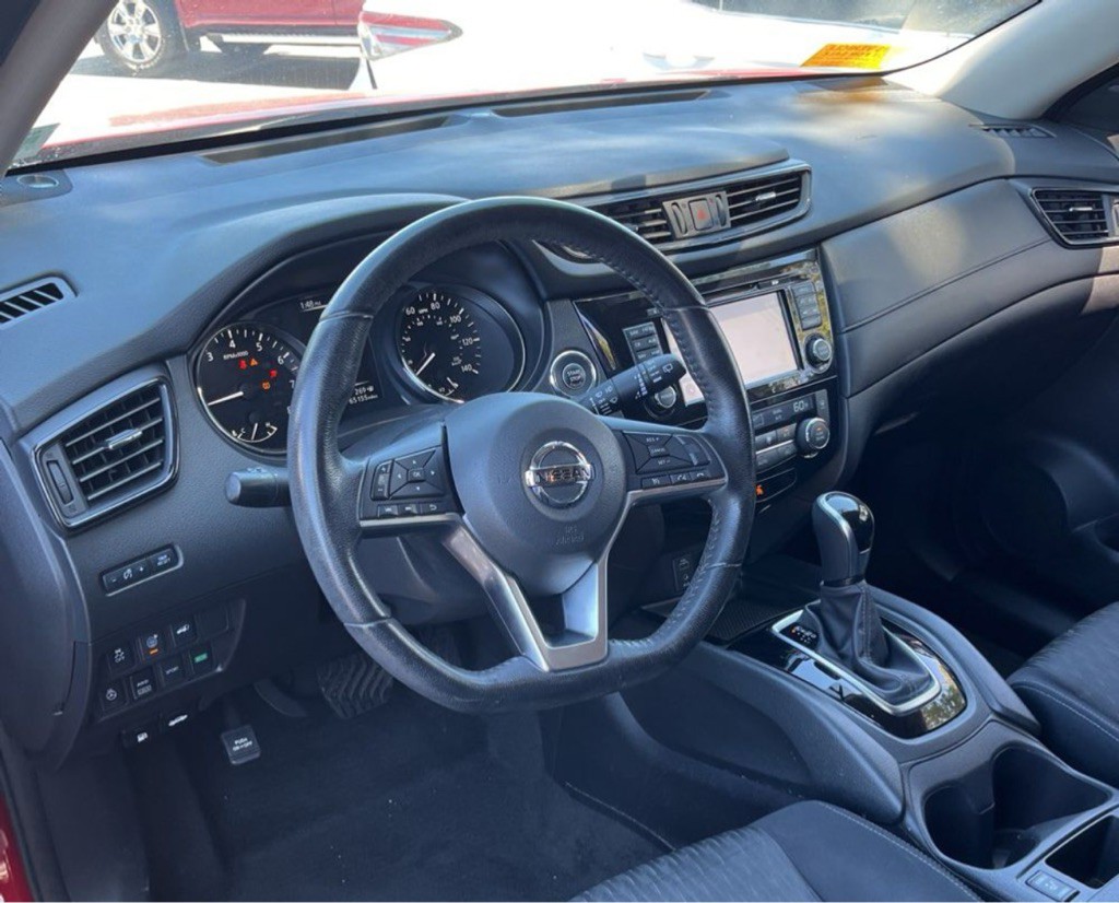 2017 Nissan Rogue Image 9