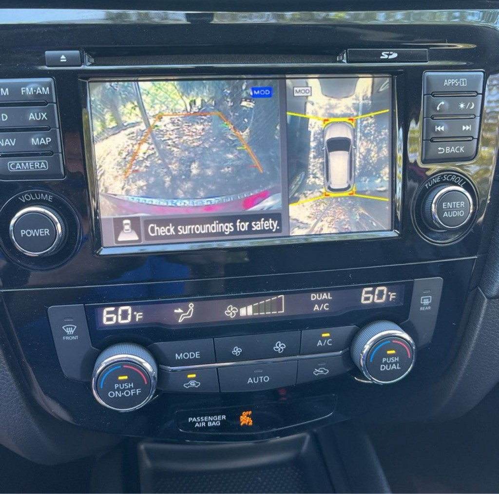 2017 Nissan Rogue Image 11