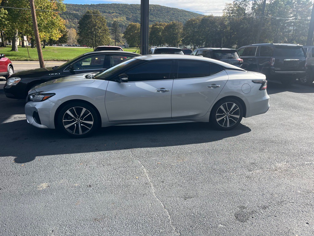 2020 Nissan Maxima Image 2
