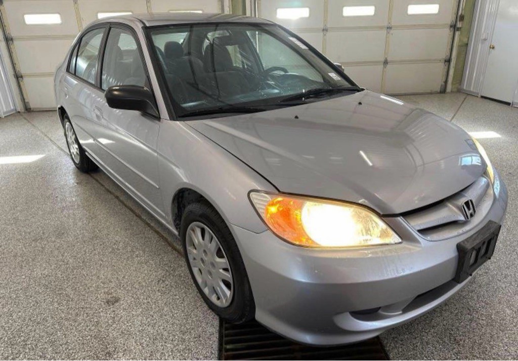 2005 Honda Civic Image 2