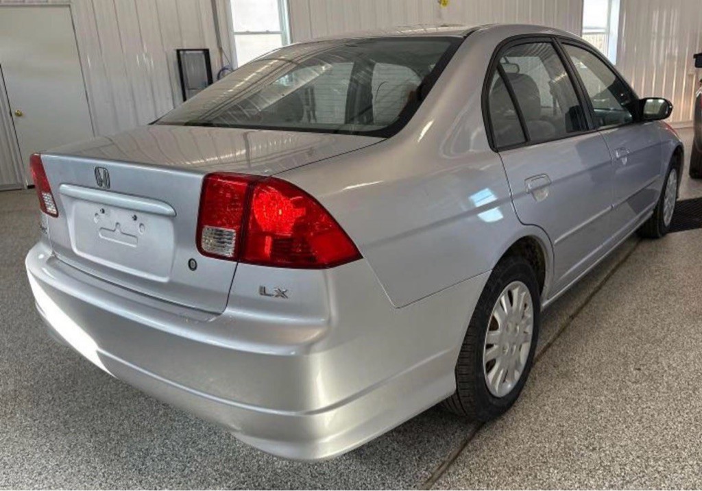 2005 Honda Civic Image 3