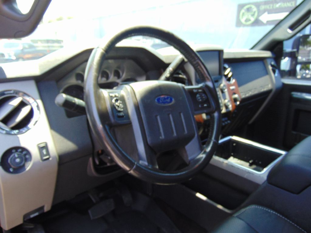 2013 Ford F-250 Image 32