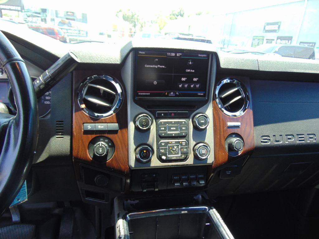 2013 Ford F-250 Image 36