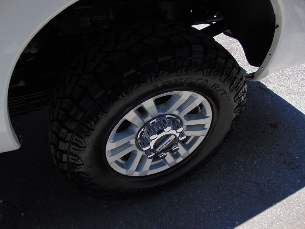 2015 Ford F-250 Image 9