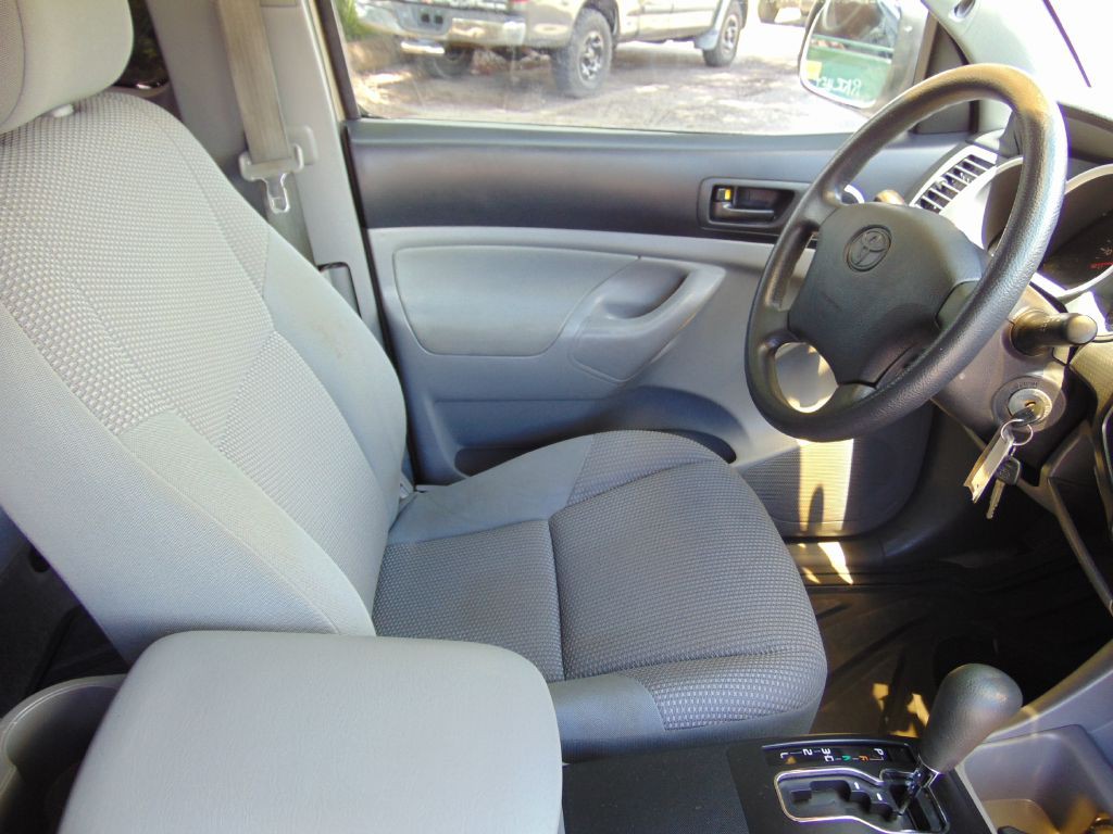 2006 Toyota Tacoma Image 24