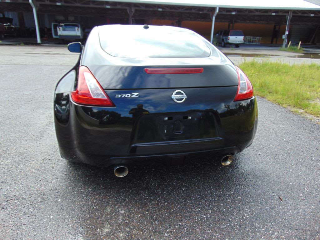 2009 Nissan 370Z Image 9