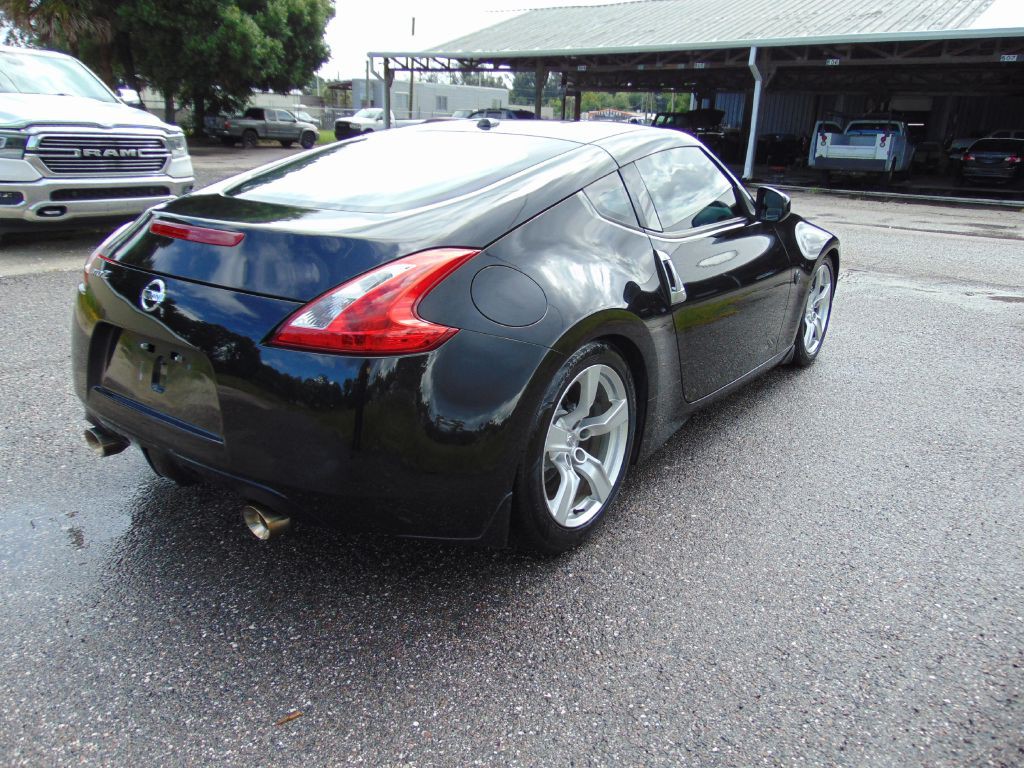 2009 Nissan 370Z Image 10