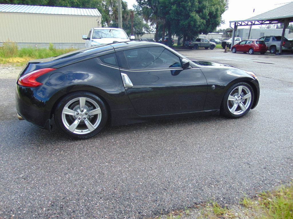 2009 Nissan 370Z Image 11