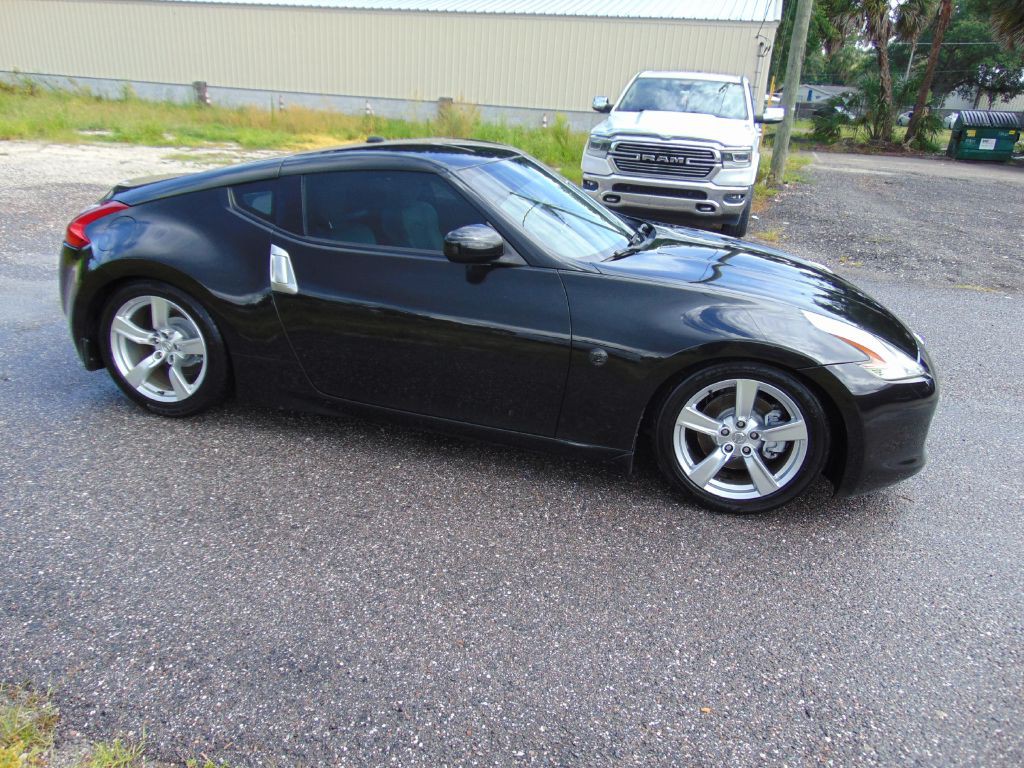2009 Nissan 370Z Image 12