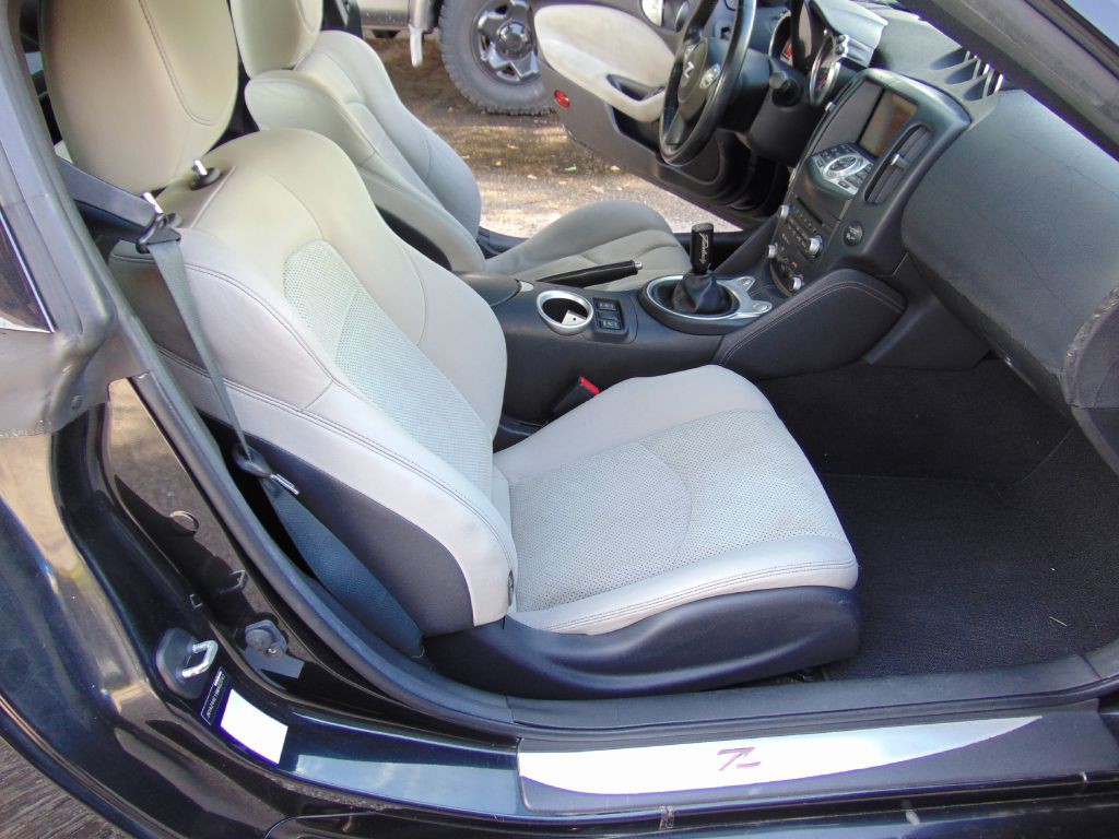 2009 Nissan 370Z Image 20