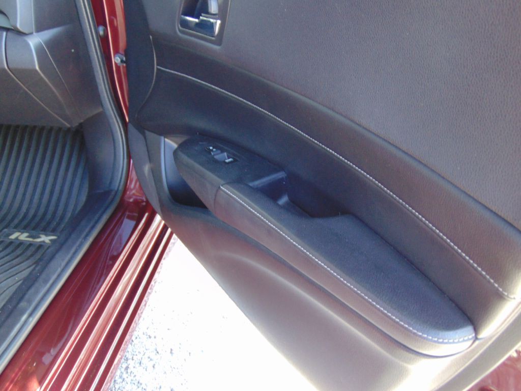 2014 Acura ILX Image 30