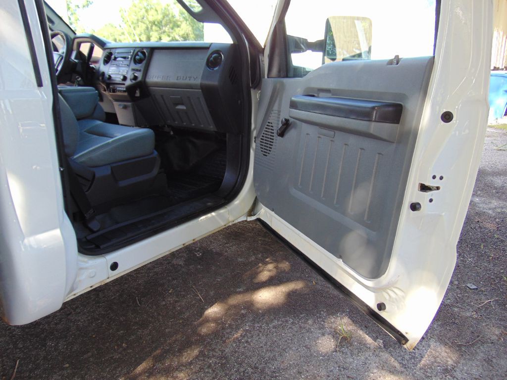 2013 Ford F-250 Image 22