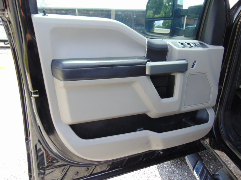 2017 Ford F-350 Image 17