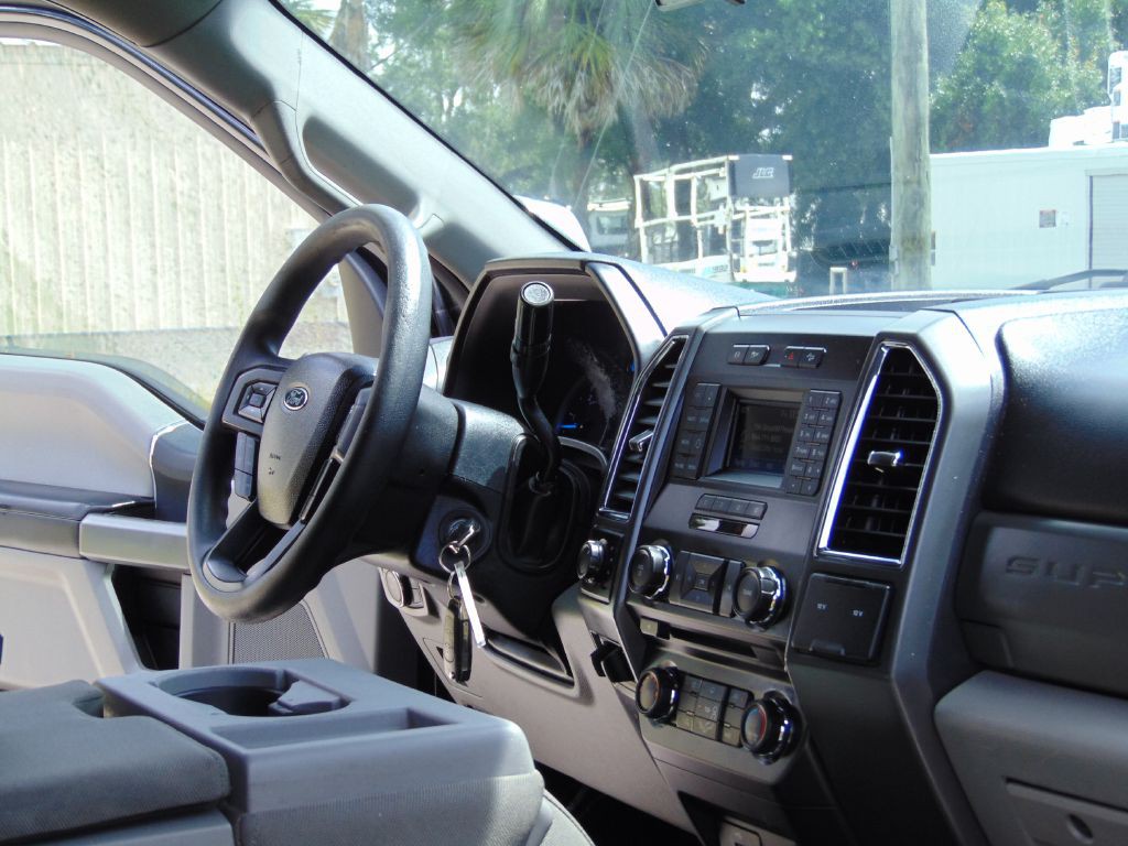 2017 Ford F-350 Image 28