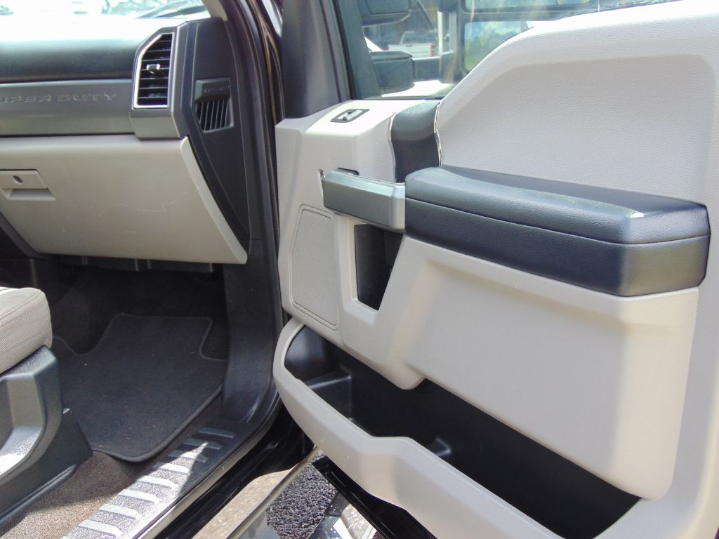 2017 Ford F-350 Image 29