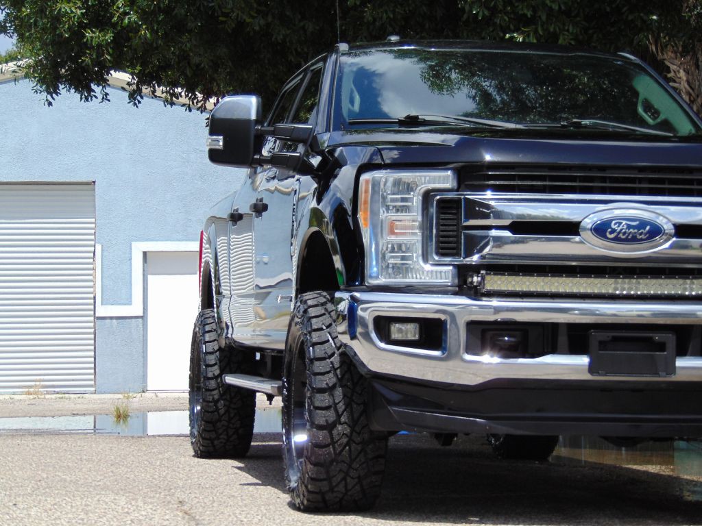 2017 Ford F-350 Image 32