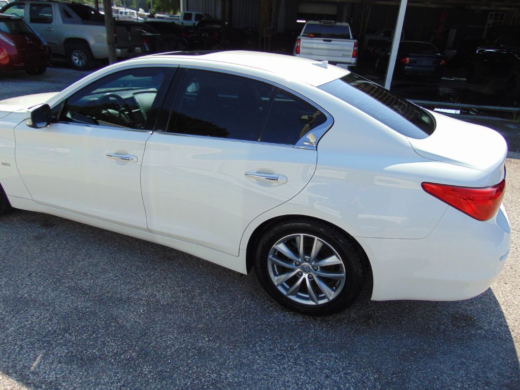 2017 INFINITI Q50 Image 6