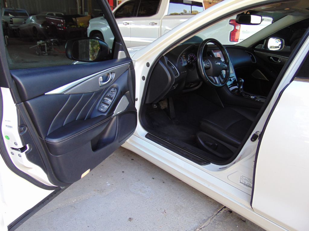 2017 INFINITI Q50 Image 14