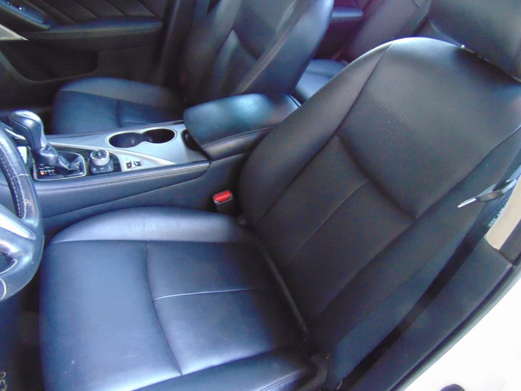 2017 INFINITI Q50 Image 18