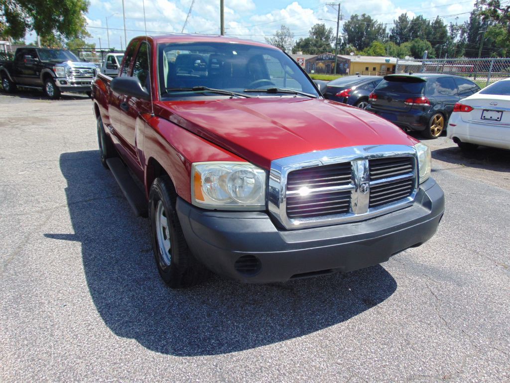 2006 Dodge Dakota Image 2